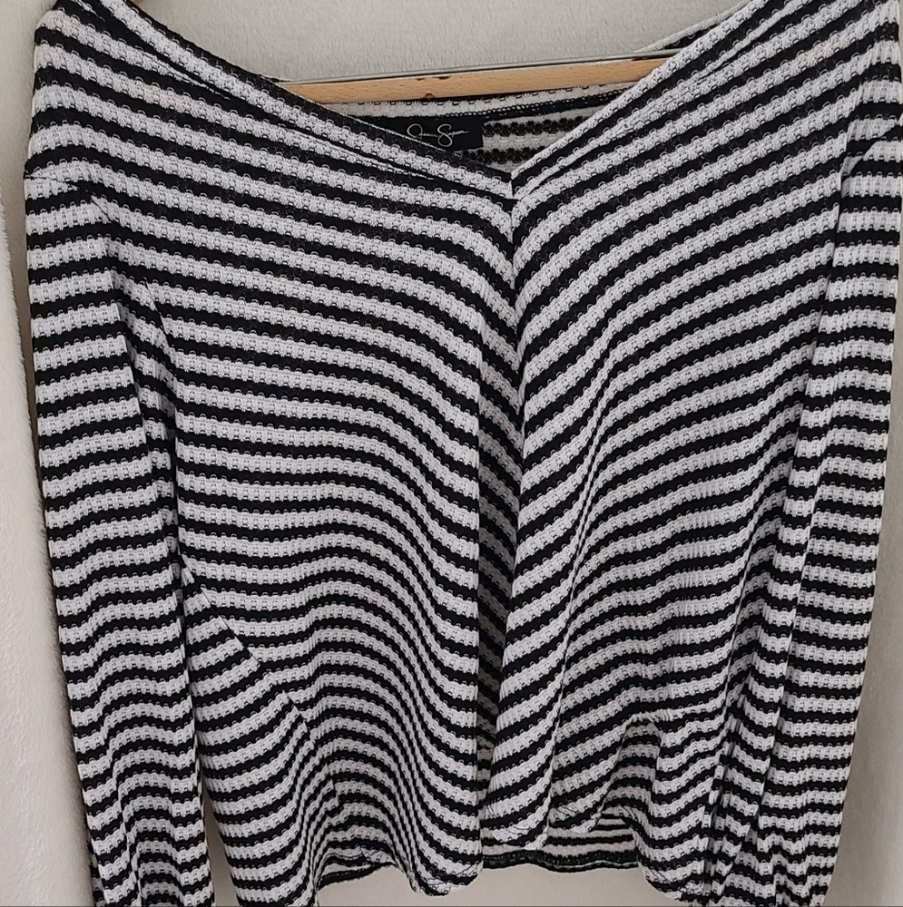 Jessica Simpson long-sleeved, black and white striped top, size small